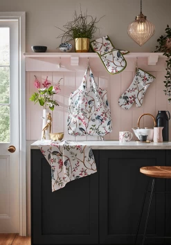 Ulster Weavers Oriental Birds Ovenwant Katoen Crème -Keukengerei Winkel oriental birds main klein 2